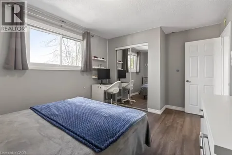 39 Trenholme Crescent Hamilton ON L8W 2L4