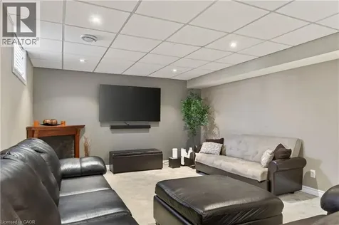39 Trenholme Crescent Hamilton ON L8W 2L4