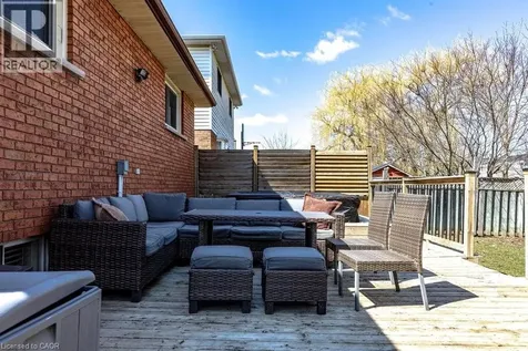 39 Trenholme Crescent Hamilton ON L8W 2L4
