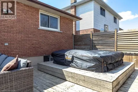 39 Trenholme Crescent Hamilton ON L8W 2L4