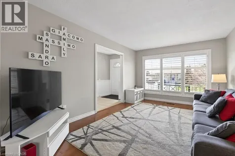 39 Trenholme Crescent Hamilton ON L8W 2L4