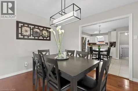 39 Trenholme Crescent Hamilton ON L8W 2L4