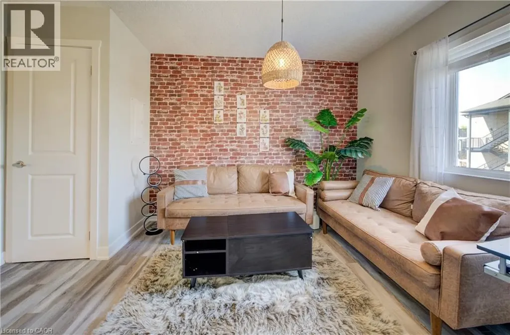185 Windale Crescent Kitchener ON N2E 0G3