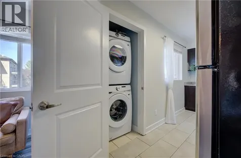185 Windale Crescent Kitchener ON N2E 0G3
