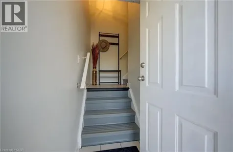 185 Windale Crescent Kitchener ON N2E 0G3