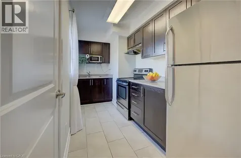 185 Windale Crescent Kitchener ON N2E 0G3