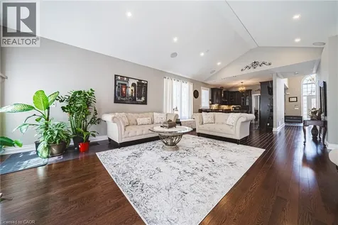 137 Pinehill Drive Stoney Creek ON L0R 1P0