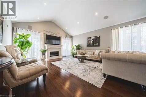 137 Pinehill Drive Stoney Creek ON L0R 1P0