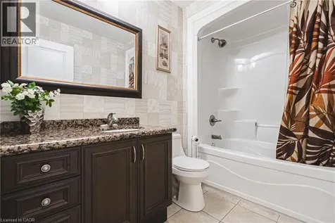 137 Pinehill Drive Stoney Creek ON L0R 1P0