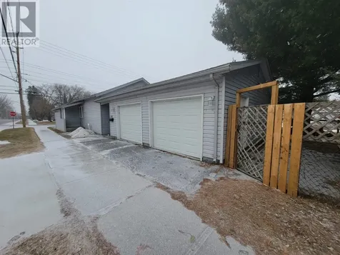 252 Sixth St E Fort Frances ON P9A 1W7