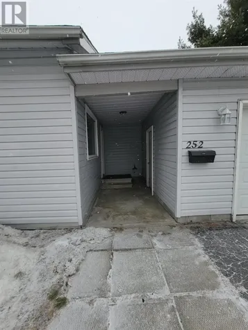 252 Sixth St E Fort Frances ON P9A 1W7