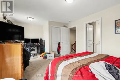 257 Dolce Crescent Ottawa ON K1X 0B3