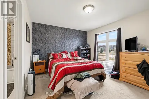 257 Dolce Crescent Ottawa ON K1X 0B3