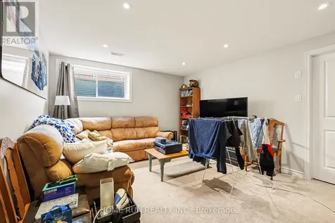 257 Dolce Crescent Ottawa ON K1X 0B3