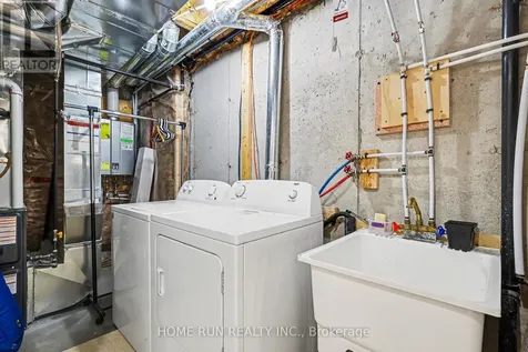 257 Dolce Crescent Ottawa ON K1X 0B3