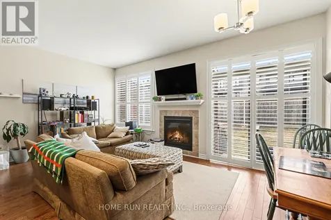 257 Dolce Crescent Ottawa ON K1X 0B3