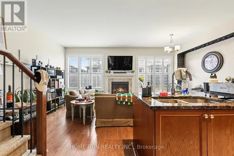 257 Dolce Crescent Ottawa ON K1X 0B3