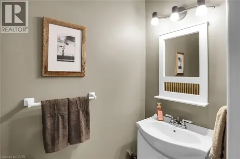 5134 Oakwood Avenue Beamsville ON L0R 1B8