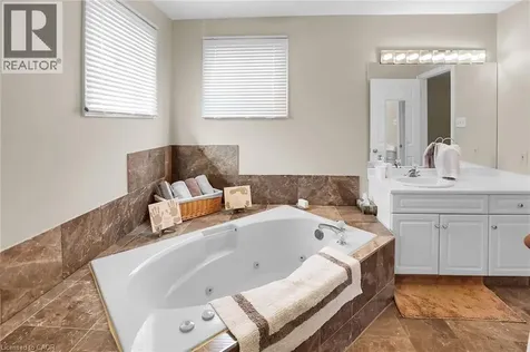 5134 Oakwood Avenue Beamsville ON L0R 1B8