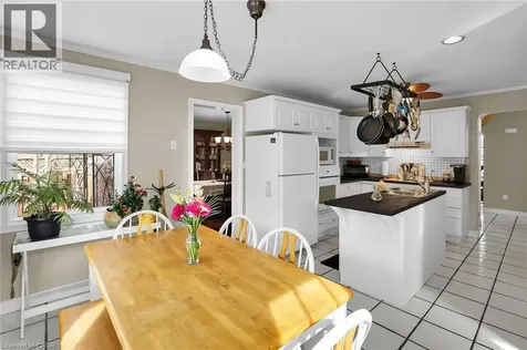 5134 Oakwood Avenue Beamsville ON L0R 1B8
