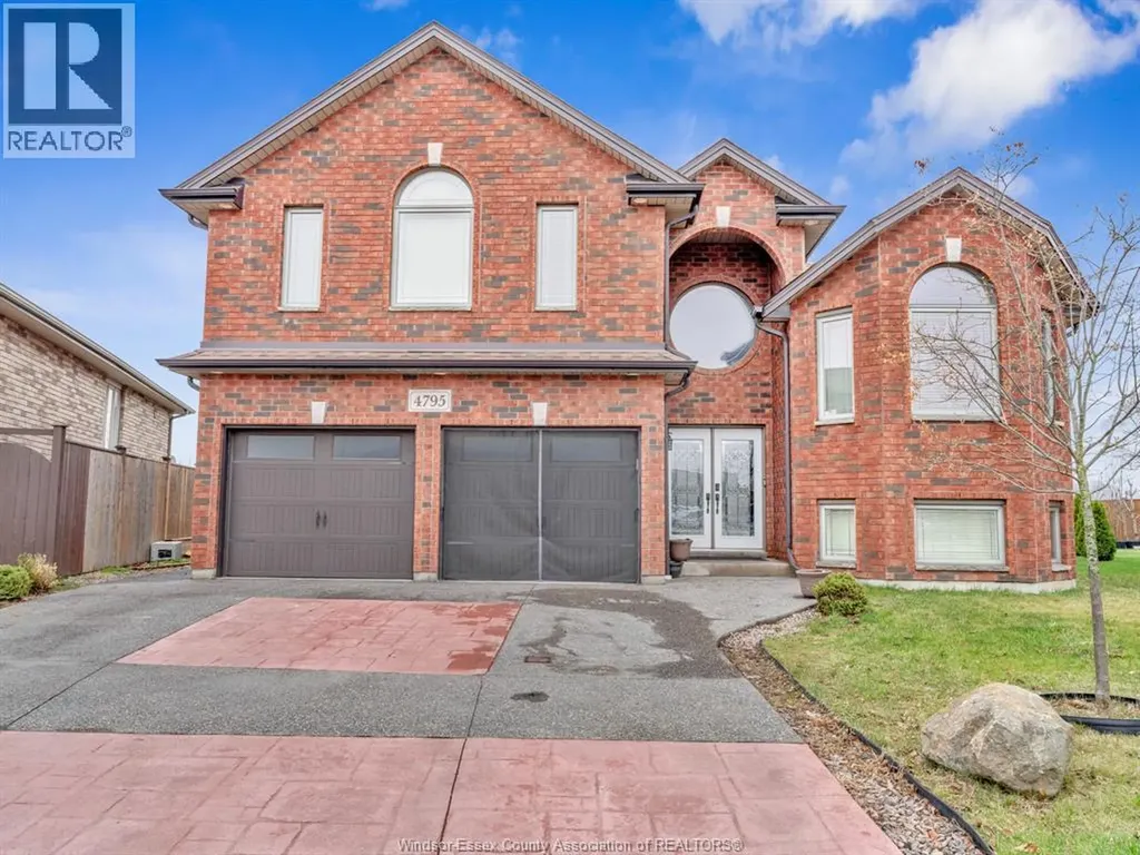 4795 Periwinkle Crescent Windsor ON N9G 3G8