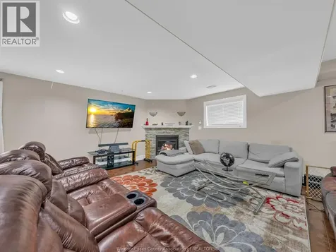 4795 Periwinkle Crescent Windsor ON N9G 3G8