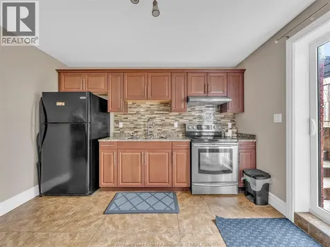 4795 Periwinkle Crescent Windsor ON N9G 3G8