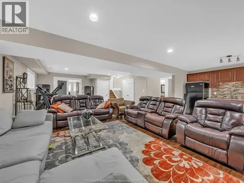 4795 Periwinkle Crescent Windsor ON N9G 3G8