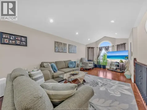 4795 Periwinkle Crescent Windsor ON N9G 3G8