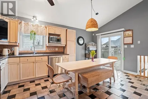 17 Cottonwood Drive St. Thomas ON N5P 4M3