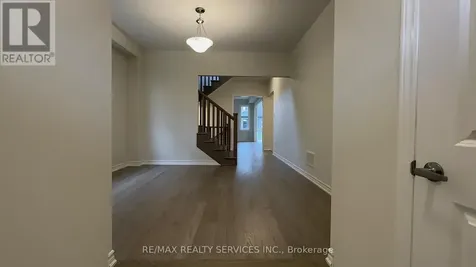 10 Molnar Crescent Brantford ON N3T 0X3