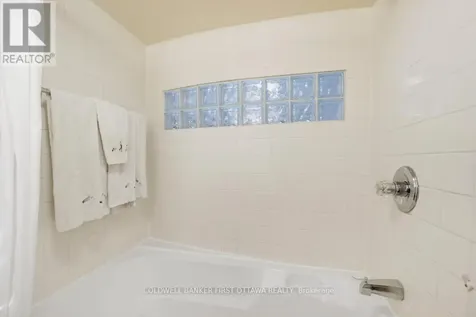 589 Rideau Street Ottawa ON K1N 6A1