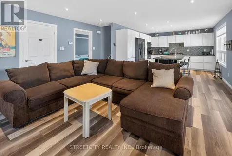 387 Stanley Park Drive Central Elgin ON N5L 1E6