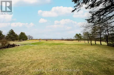 1369 Ravenshoe Road East Gwillimbury ON L0G 1R0