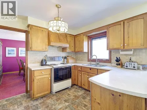 11331 Amos Drive Milton ON L0P 1B0