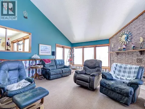 11331 Amos Drive Milton ON L0P 1B0