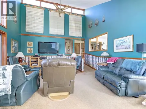 11331 Amos Drive Milton ON L0P 1B0
