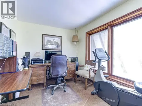 11331 Amos Drive Milton ON L0P 1B0