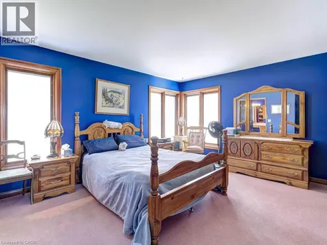 11331 Amos Drive Milton ON L0P 1B0