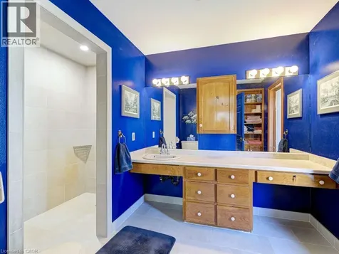 11331 Amos Drive Milton ON L0P 1B0