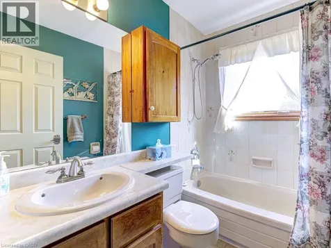 11331 Amos Drive Milton ON L0P 1B0