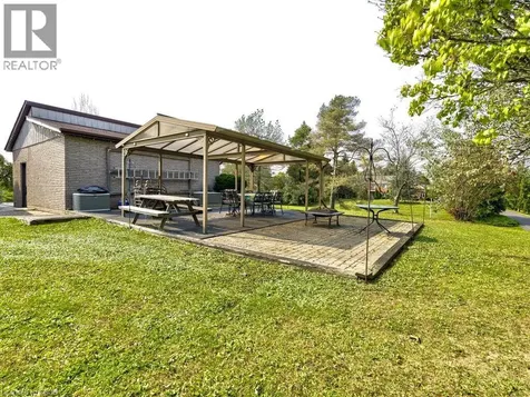 11331 Amos Drive Milton ON L0P 1B0