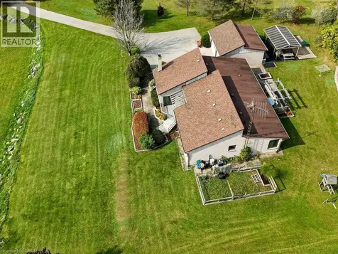 11331 Amos Drive Milton ON L0P 1B0
