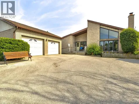 11331 Amos Drive Milton ON L0P 1B0