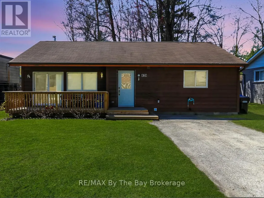 84 32nd Street North Wasaga Beach ON L9Z 2C4