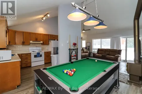 84 32nd Street North Wasaga Beach ON L9Z 2C4