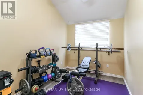 84 32nd Street North Wasaga Beach ON L9Z 2C4