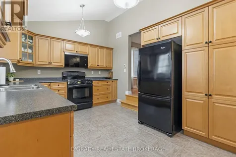 1004 Crestwood Drive Brockville ON K6V 7N1