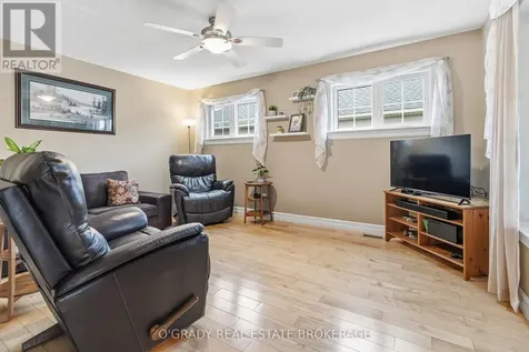 1004 Crestwood Drive Brockville ON K6V 7N1