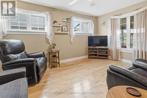 1004 Crestwood Drive Brockville ON K6V 7N1